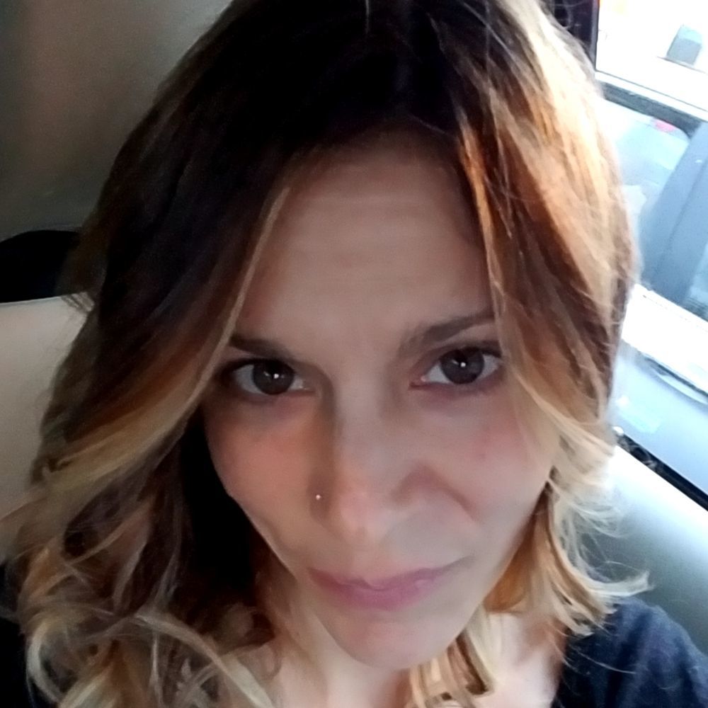 Meet your Posher, Elizabeth